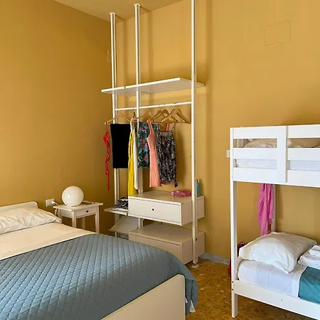 Sonnino 37 Pensjonat 3*